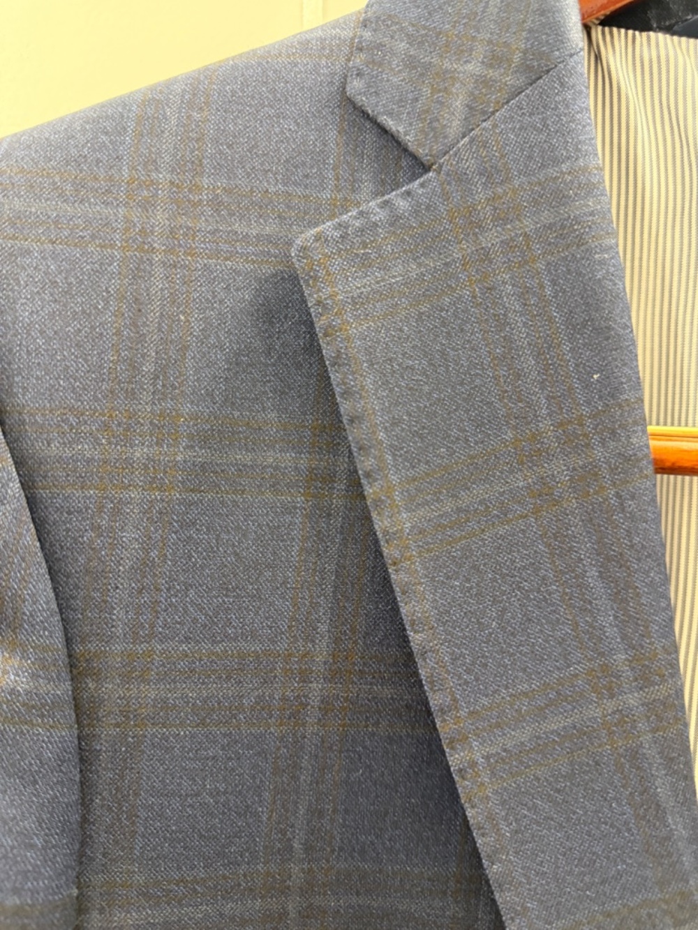 Brooks Brothers sport coat - Picture 3 of 3